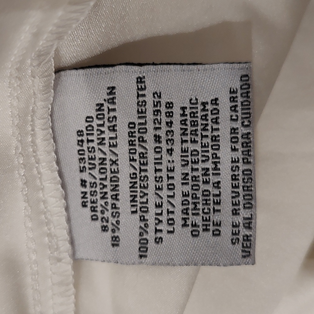 Morgan & Co. White Gown Size S - Picture 8 of 8
